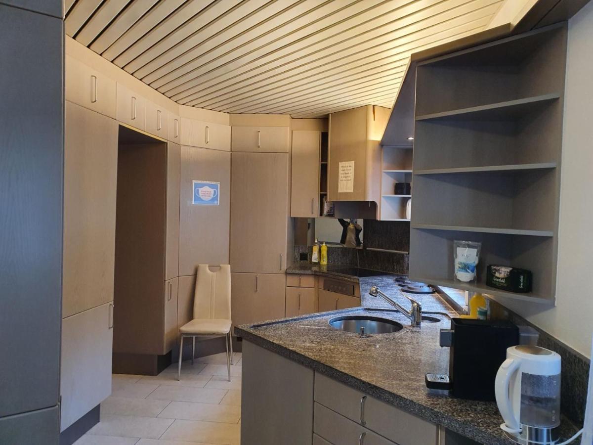 Viktoria Budget Hostel Zürich Exteriör bild